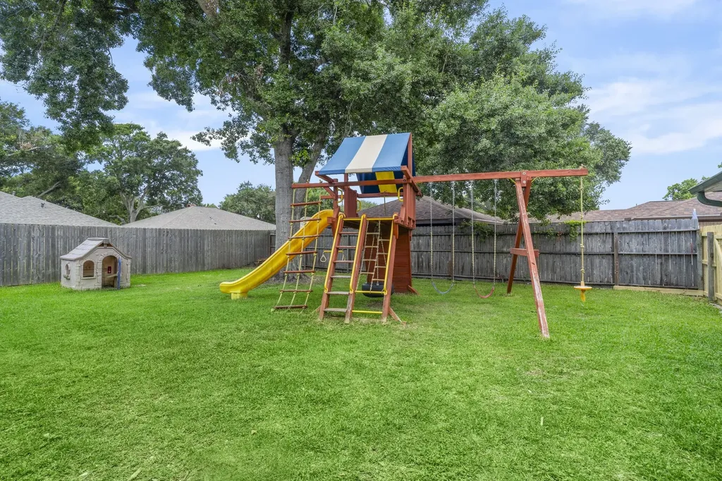 2016 Briar Lane Richmond TX 77469