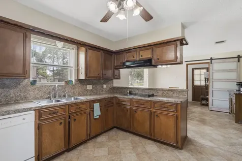 2016 Briar Lane Richmond TX 77469