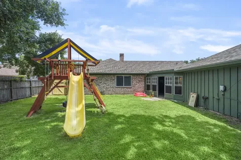 2016 Briar Lane Richmond TX 77469