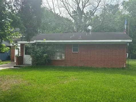 7736 Bretshire Drive Houston TX 77016