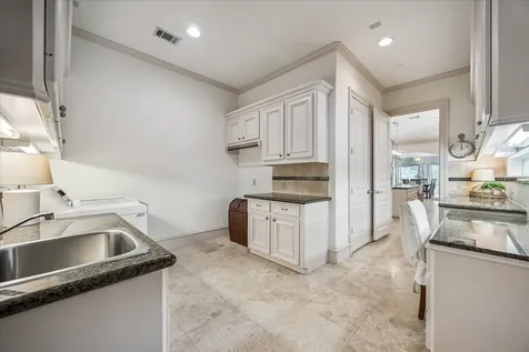 8614 Westview Drive Houston TX 77055
