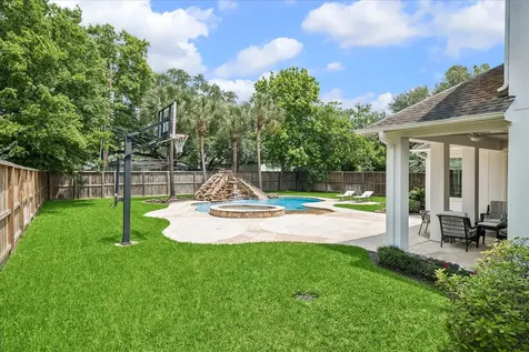 8614 Westview Drive Houston TX 77055