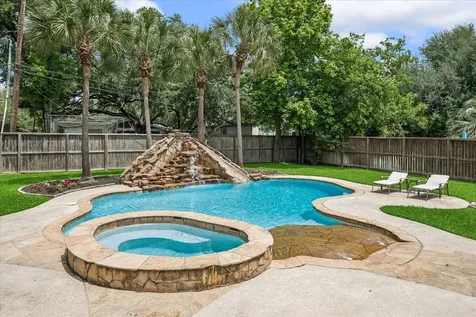8614 Westview Drive Houston TX 77055