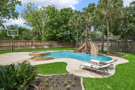 8614 Westview Drive Houston TX 77055