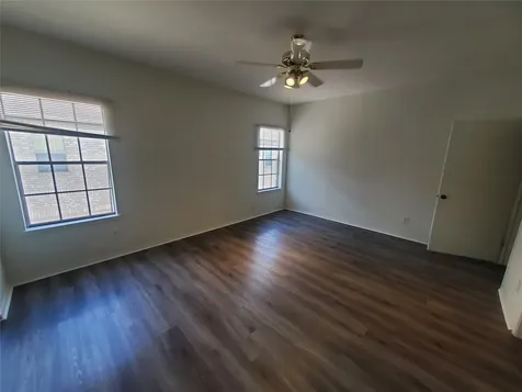 17473 Red Oak Drive 7473 Houston TX 77090