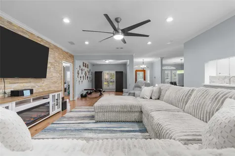 816 Sherwood Forest Drive Dickinson TX 77539