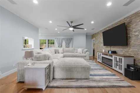 816 Sherwood Forest Drive Dickinson TX 77539