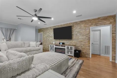 816 Sherwood Forest Drive Dickinson TX 77539