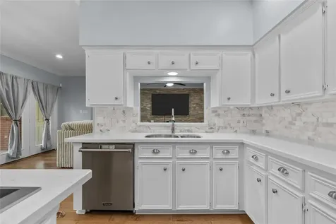 816 Sherwood Forest Drive Dickinson TX 77539