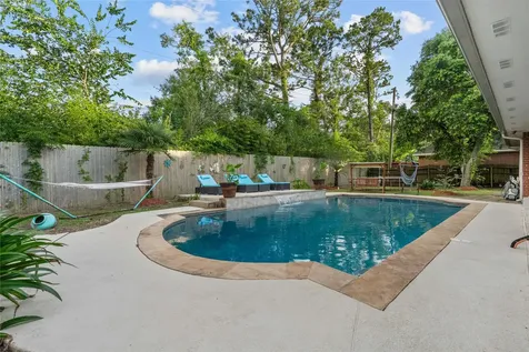 816 Sherwood Forest Drive Dickinson TX 77539
