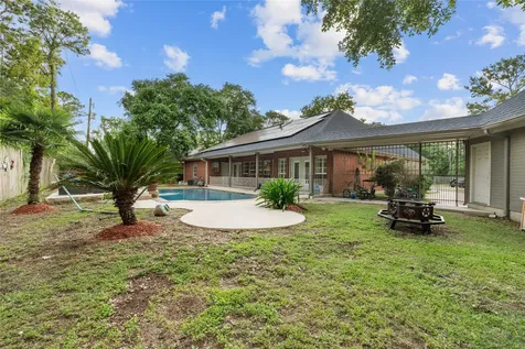 816 Sherwood Forest Drive Dickinson TX 77539