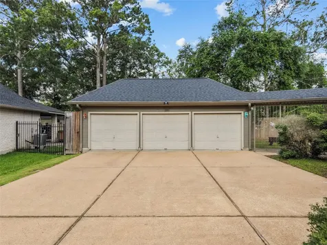 816 Sherwood Forest Drive Dickinson TX 77539
