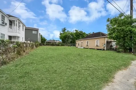2705 Alabama Street Houston TX 77004