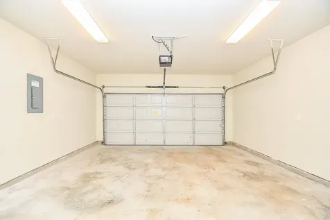 2307 Warhol Way Houston TX 77091