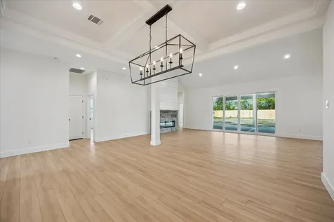 3134 W Tower Santa Fe TX 77517