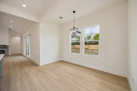 3134 W Tower Santa Fe TX 77517