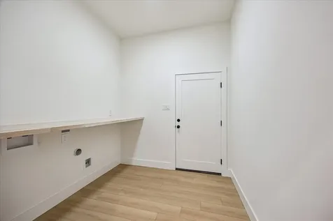 3134 W Tower Santa Fe TX 77517