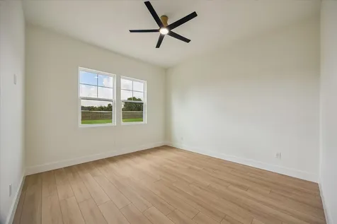 3134 W Tower Santa Fe TX 77517