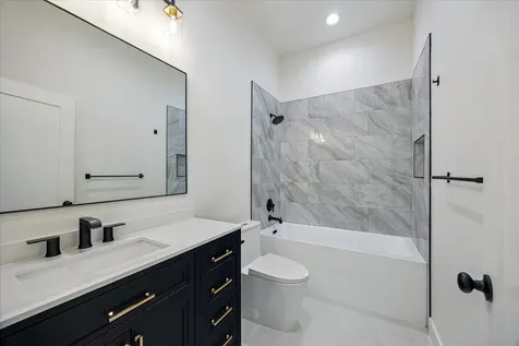 3134 W Tower Santa Fe TX 77517