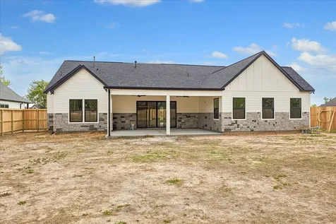 3134 W Tower Santa Fe TX 77517