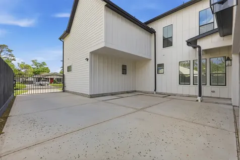 1767 De Milo Drive Houston TX 77018