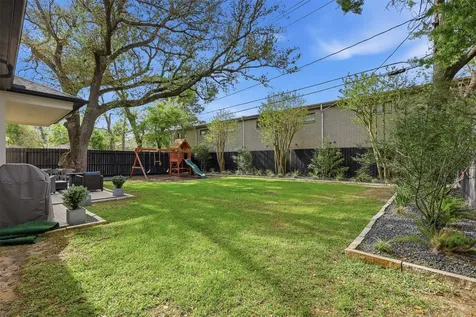 1767 De Milo Drive Houston TX 77018