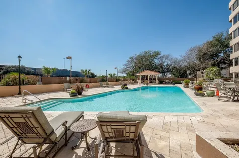 3525 Sage Road 1612 Houston TX 77056