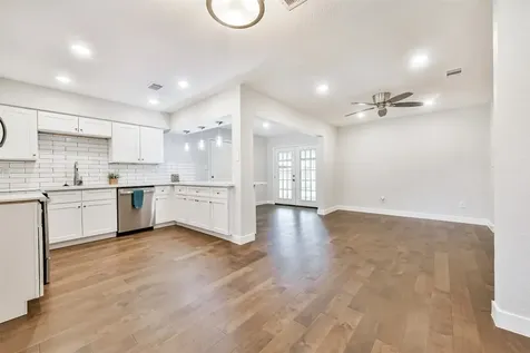 10202 Elmhurst Street Houston TX 77075