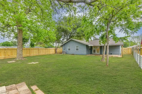 10202 Elmhurst Street Houston TX 77075