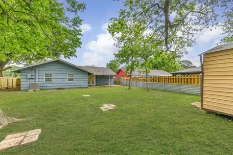 10202 Elmhurst Street Houston TX 77075