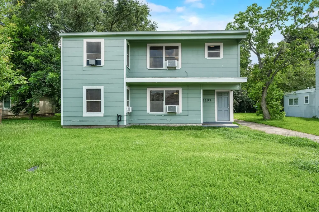 1107 3rd Avenue N Texas City TX 77590