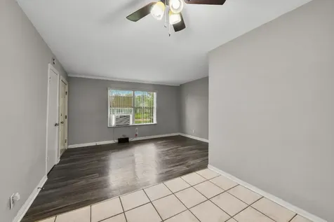 1107 3rd Avenue N Texas City TX 77590