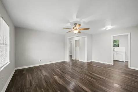 1107 3rd Avenue N Texas City TX 77590