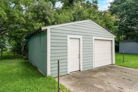 1107 3rd Avenue N Texas City TX 77590