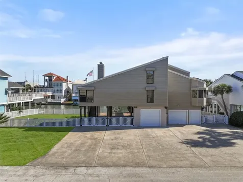 3408 Jolly Roger Circle Galveston TX 77554