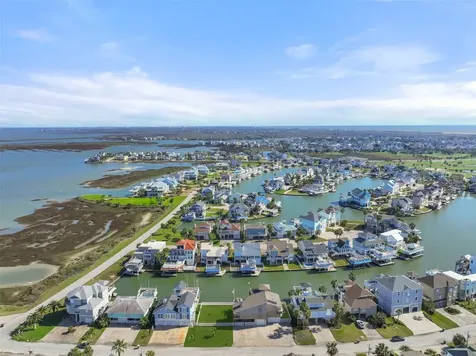 3408 Jolly Roger Circle Galveston TX 77554