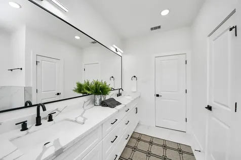 2428 Harrington Street Houston TX 77026