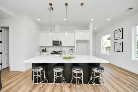 2428 Harrington Street Houston TX 77026
