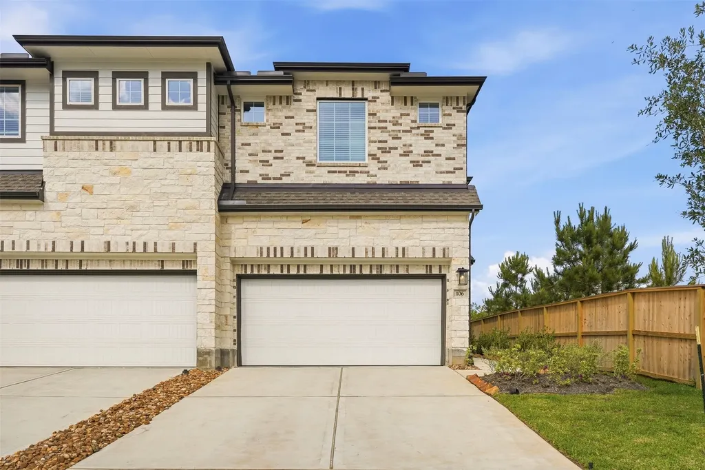 106 W Coralburst Loop Montgomery TX 77316