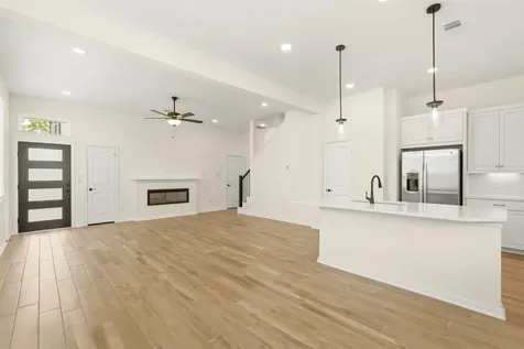 106 W Coralburst Loop Montgomery TX 77316