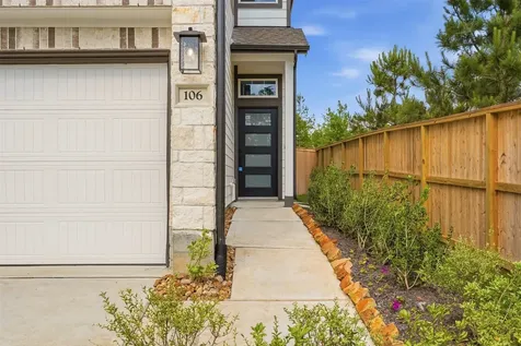 106 W Coralburst Loop Montgomery TX 77316