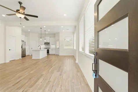 106 W Coralburst Loop Montgomery TX 77316