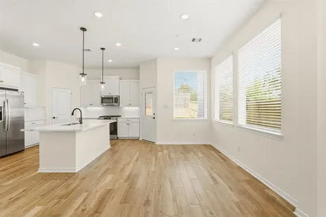 106 W Coralburst Loop Montgomery TX 77316