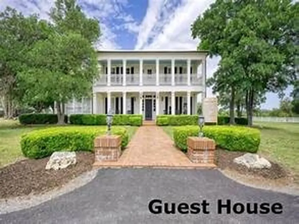 679 Palomino Springs Bandera TX 78003