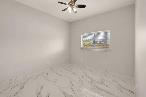 71 N Forrest Avenue La Porte TX 77571