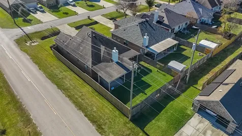 71 N Forrest Avenue La Porte TX 77571