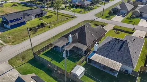 71 N Forrest Avenue La Porte TX 77571