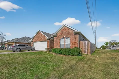 71 N Forrest Avenue La Porte TX 77571