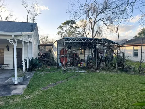 202 1st Street Brazoria TX 77422