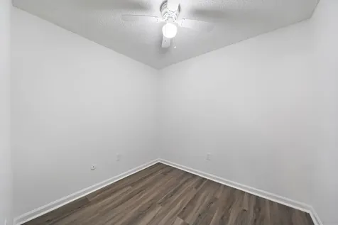 711 Holiday Drive 36 Galveston TX 77550